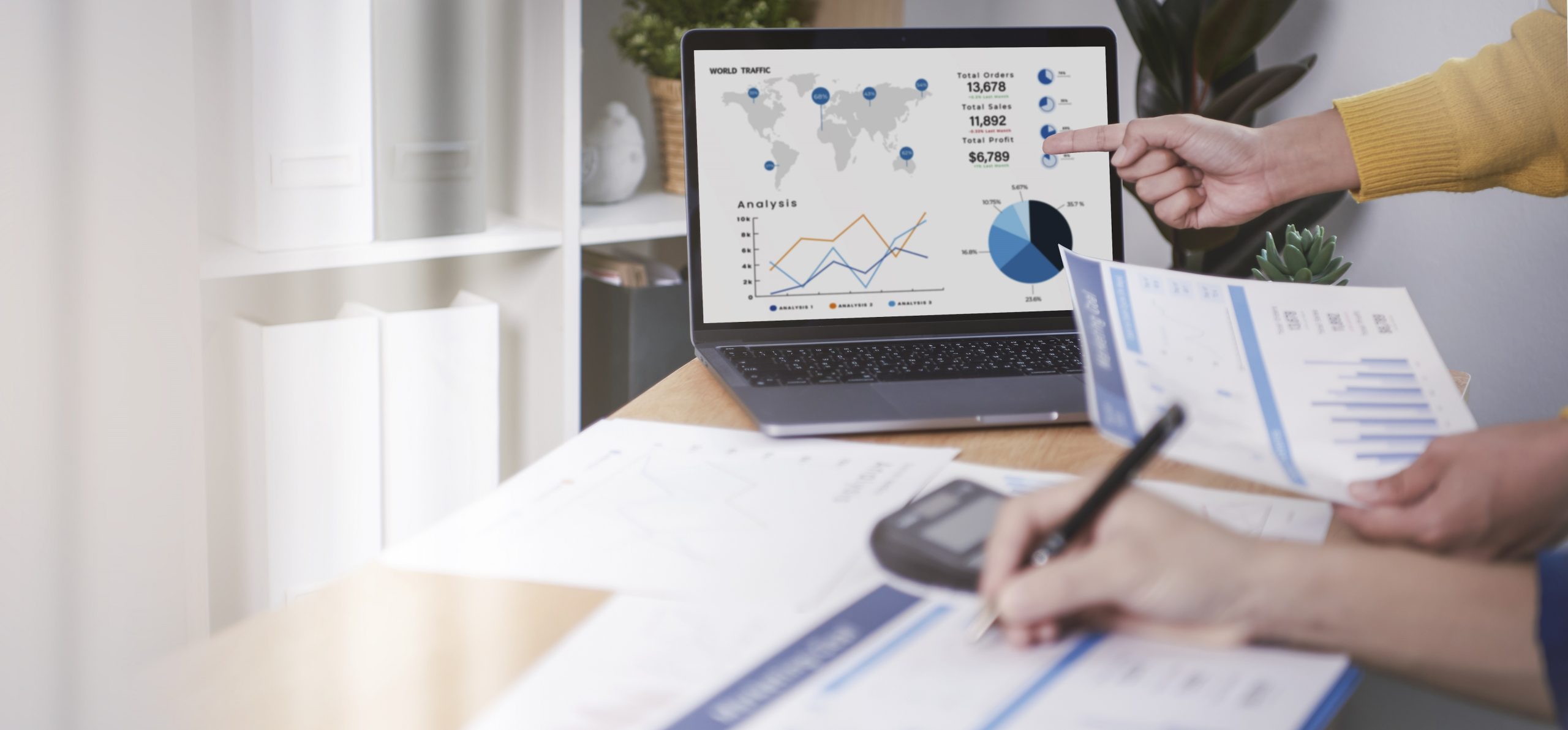 Oracle NetSuite Cloud ERP: Cải thiện năng lực kiểm soát tài chính kế toán cho ngành bán lẻ thời trang 1 Oracle NetSuite Cloud ERP: Cải thiện khả năng kiểm soát tài chính và kế toán cho ngành bán lẻ thời trang