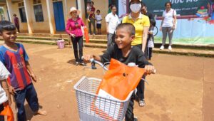 Kids Promise - Dàn xe đạp gửi tặng các em