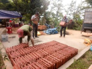 Kids Promise Charity | Thay mới mái ngói cho gia đình anh Thái Viết Trường.