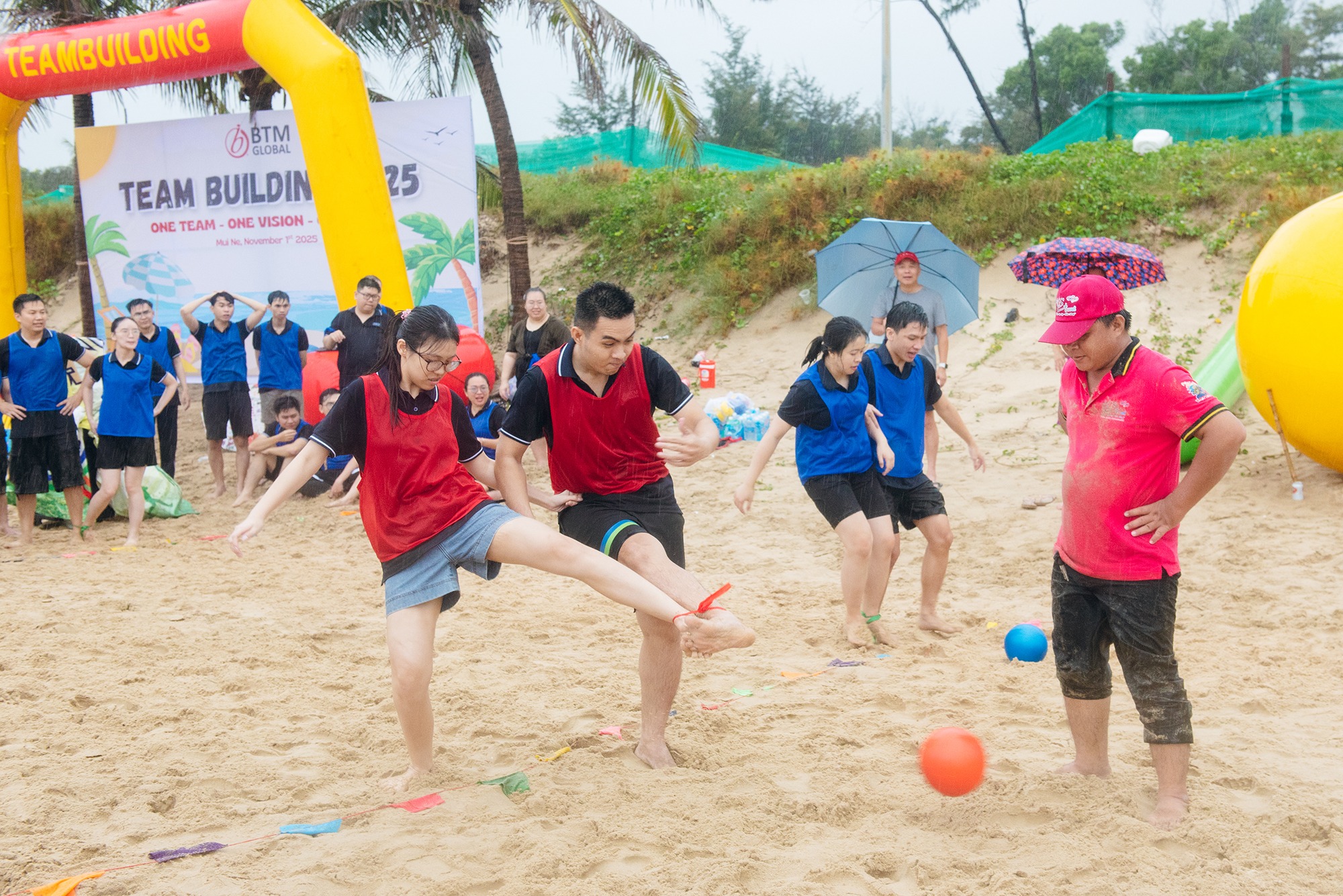 Kỷ Niệm 21 Năm BTM Global - Team Building Mũi Né 2025 5 575129421 1331158098807112 8815508639042134396 n